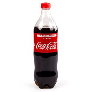 Напиток сильногазированный Coca-Cola 0,9л