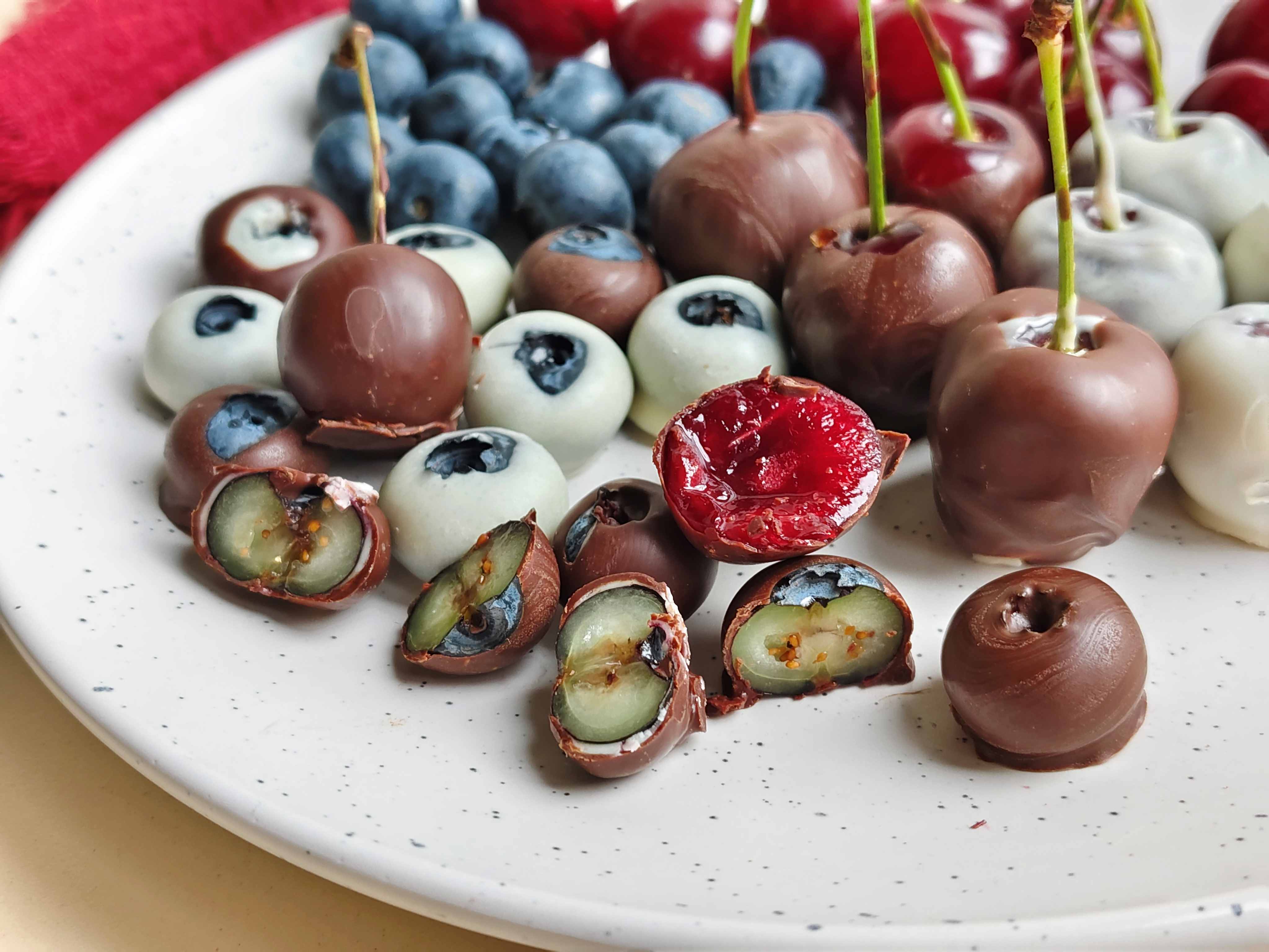 Ягоды в шоколаде